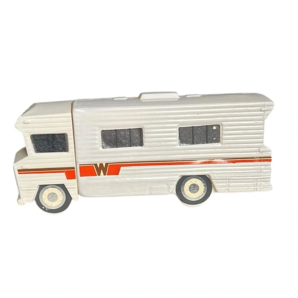 Vintage Avon Winnebago Motorhome Deep Woods After Shave Collectible 1970s